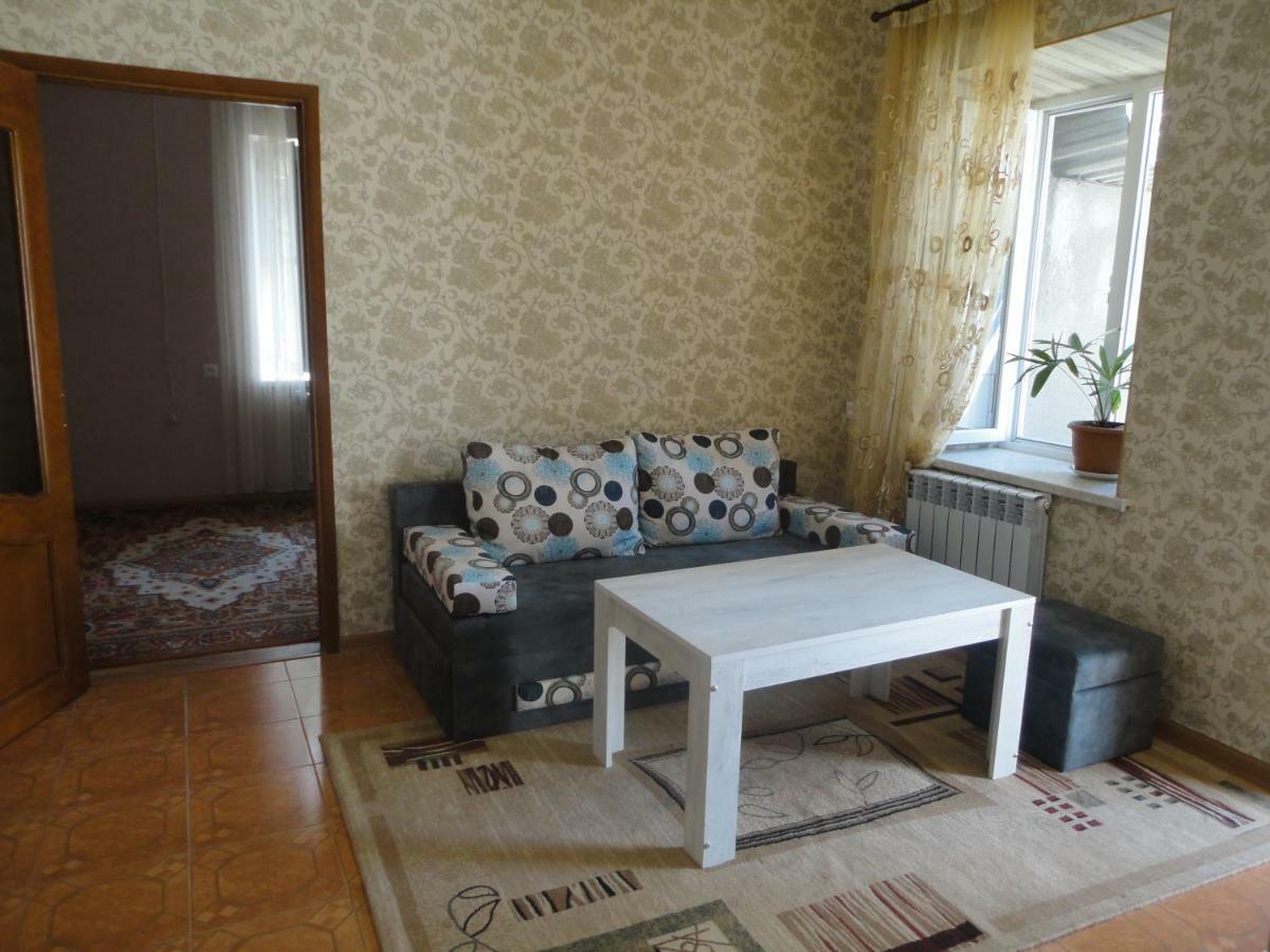 Like Home Guesthouse & Tours Erevan Exterior foto